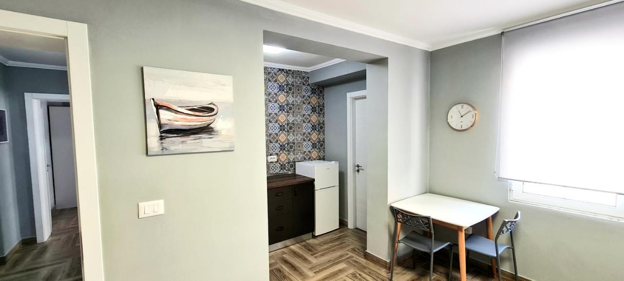 2V1 - 21 Dhjetori Apartment Tirana Exterior photo